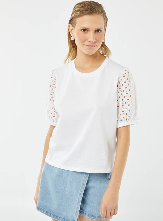 T-shirt à broderies anglaises